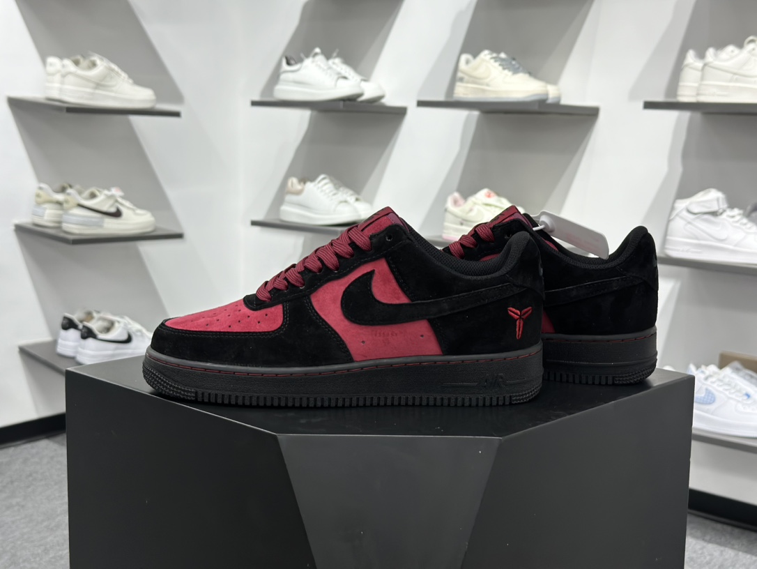240 Nike Air Force 1 Low 07 科比 黑红 CW2288-111