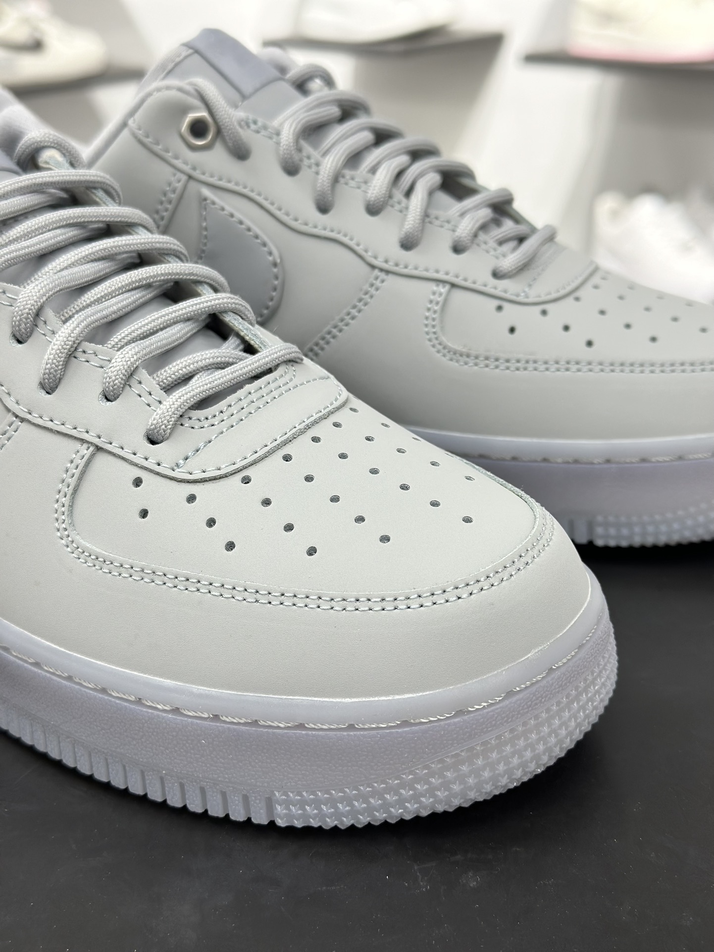 200 Nk Air Force 1‘07 Low 空军一号低帮休闲板鞋 CJ9197-002