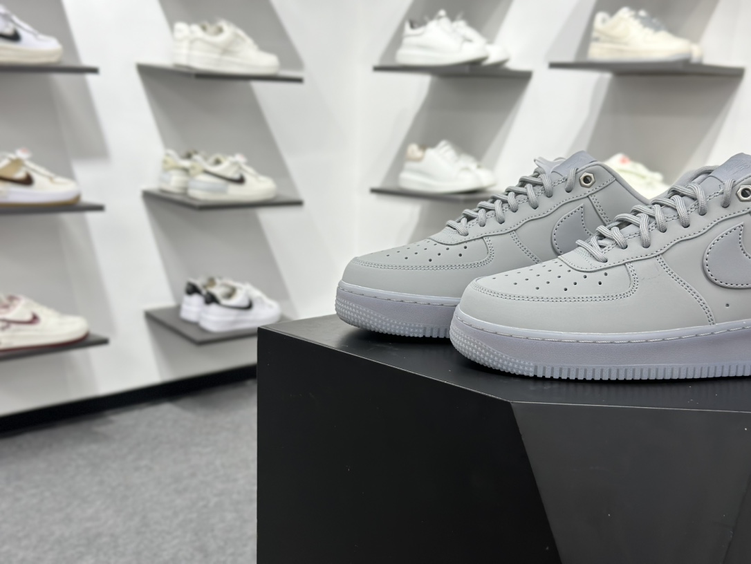 200 Nk Air Force 1‘07 Low 空军一号低帮休闲板鞋 CJ9197-002