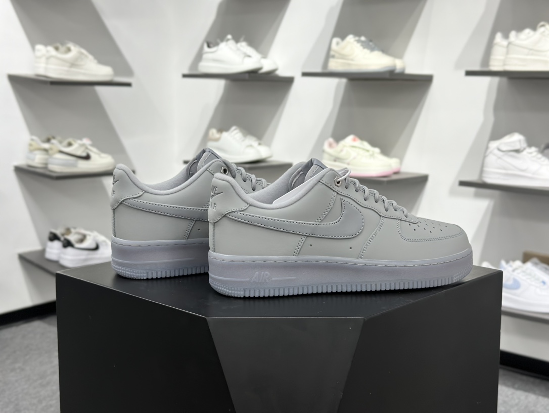 200 Nk Air Force 1‘07 Low 空军一号低帮休闲板鞋 CJ9197-002