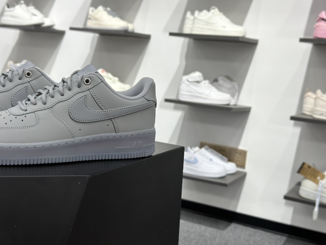 200 Nk Air Force 1‘07 Low 空军一号低帮休闲板鞋 CJ9197-002