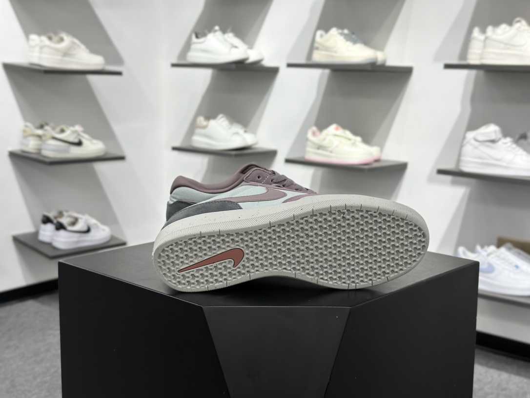 160 Nk SB Force 58 简版复古滑板鞋 DV5477-010