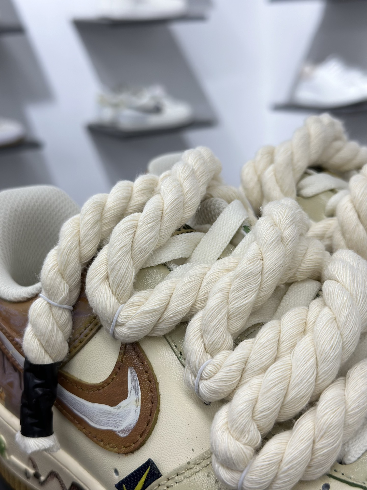 260 手绘涂鸦“奶咖小熊”Nike Air Force 1 “Milk coffee bear”空军一号定制板鞋 XL2321-666