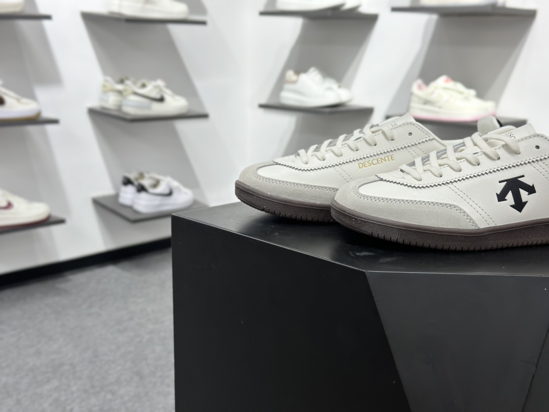 200 迪桑特CHRON TRAINER时尚潮流 休闲板鞋 SQ323LSN75