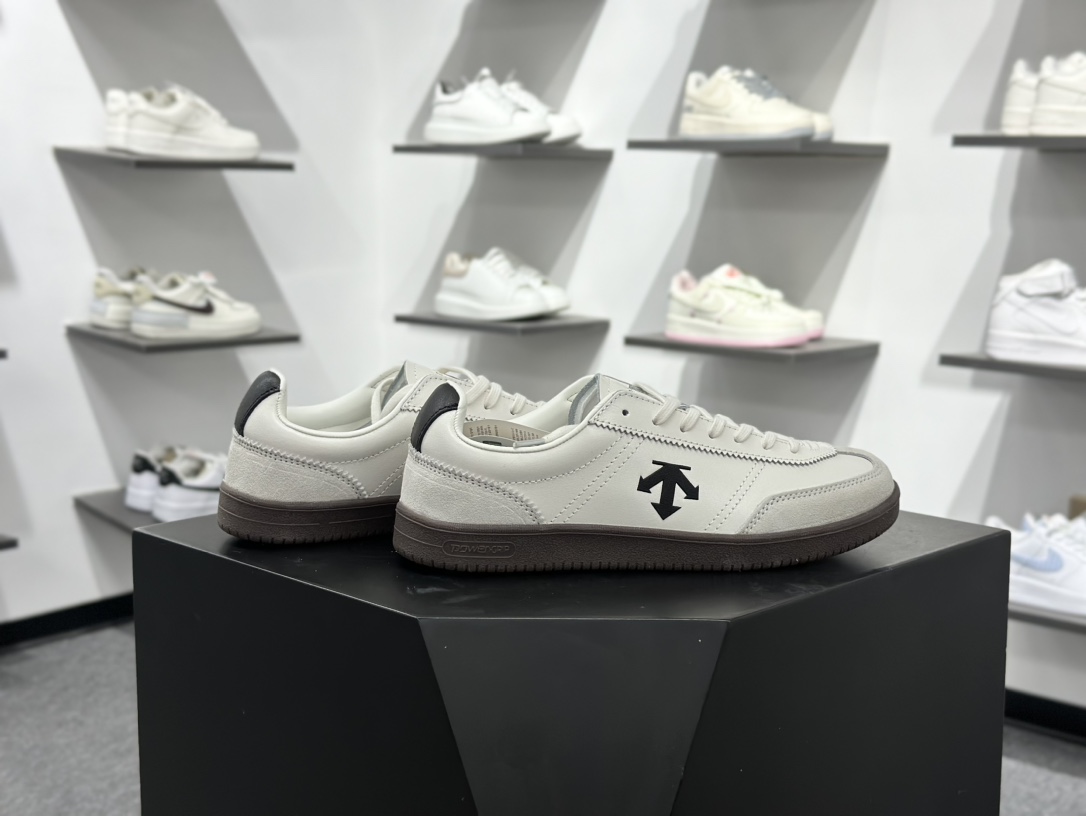 200 迪桑特CHRON TRAINER时尚潮流 休闲板鞋 SQ323LSN75