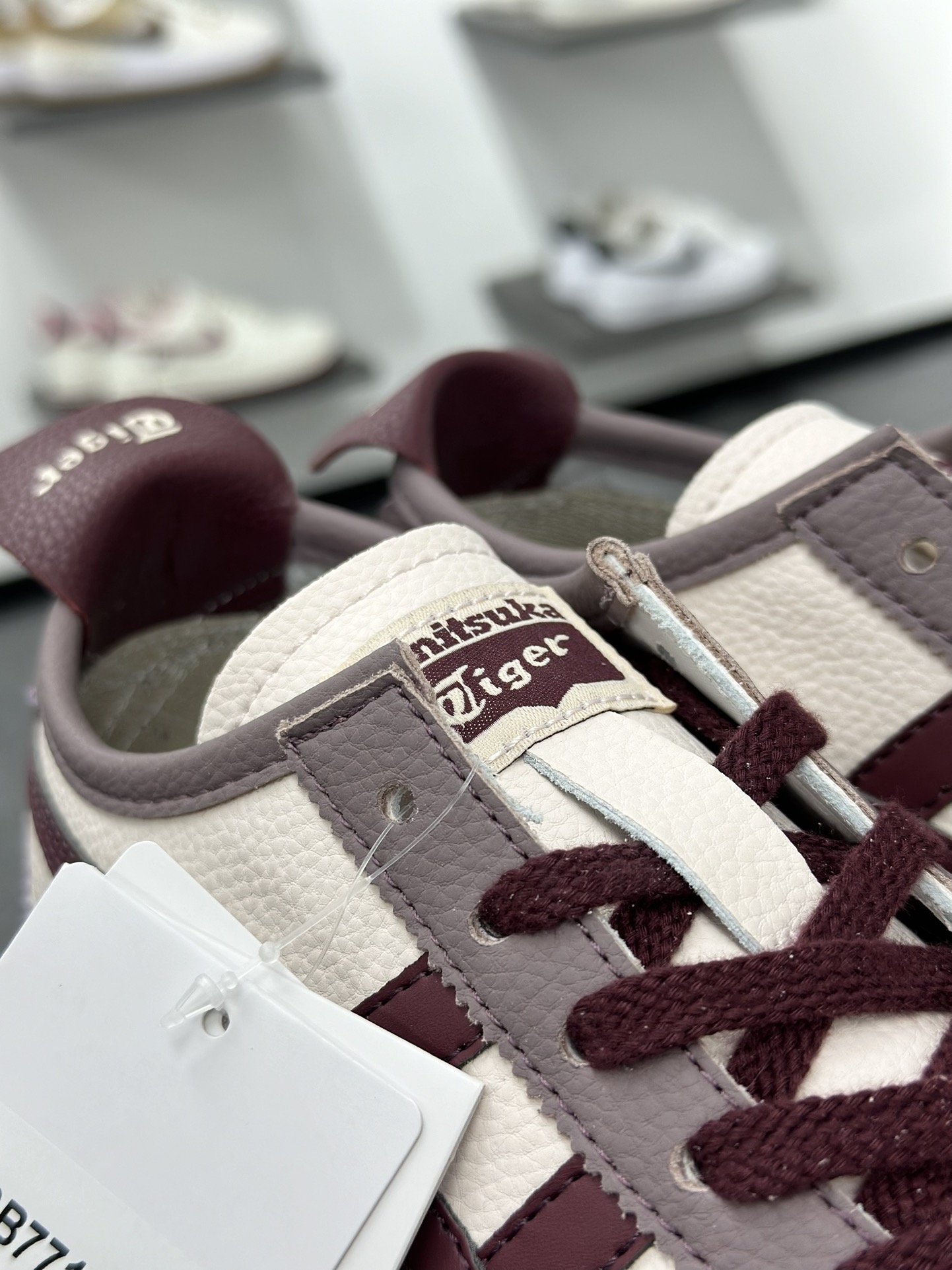 140 Asics Onitsuka Tiger MEXICO 66 亚瑟士鬼冢虎复古经典板鞋 1183B771-254