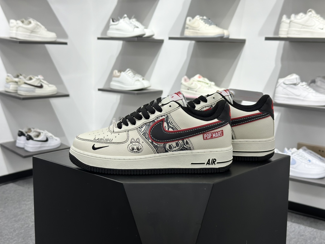 260 Air Force 1 ‘07 Low 拉布布涂鸦米黑红 HQ1688-001