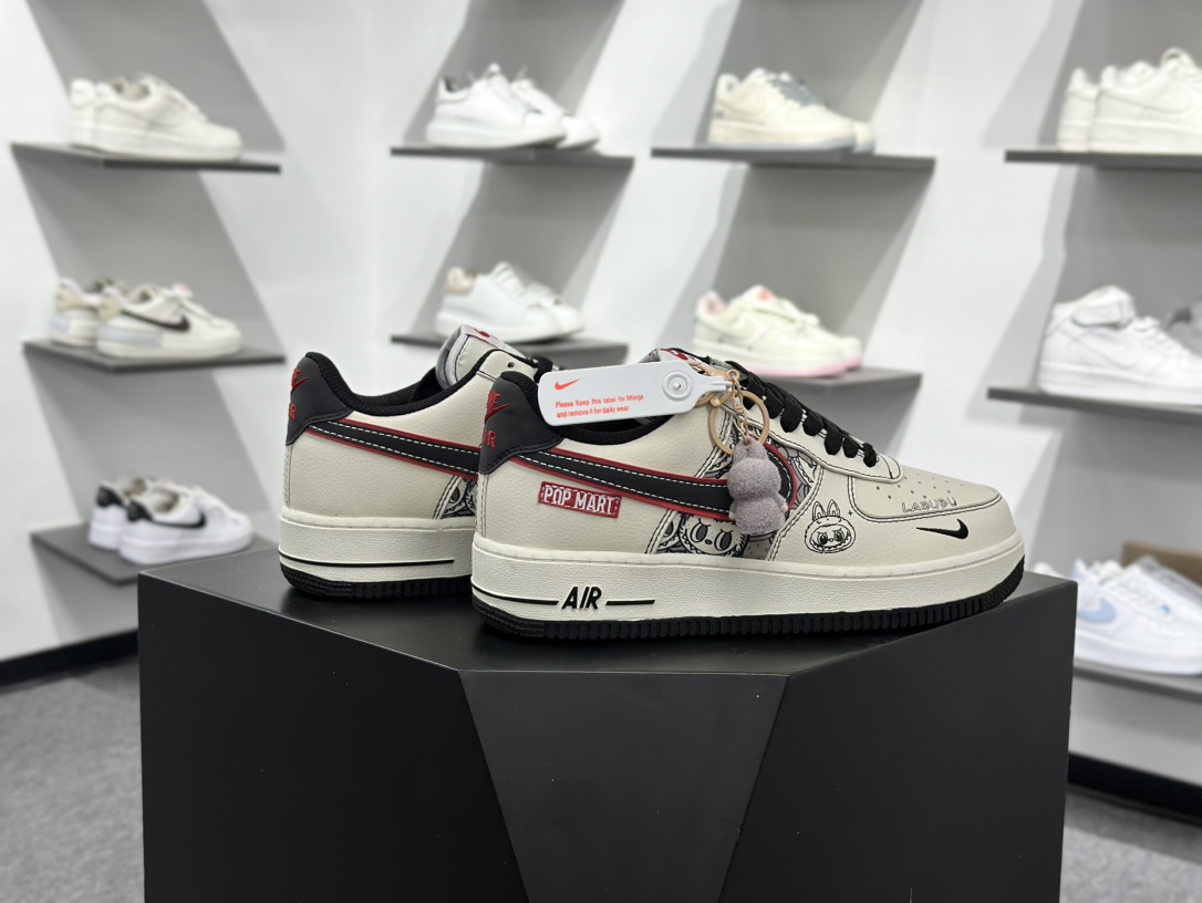 260 Air Force 1 ‘07 Low 拉布布涂鸦米黑红 HQ1688-001