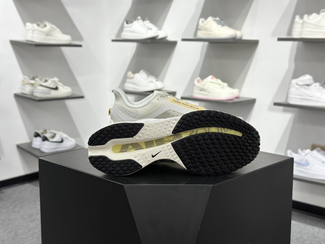 260 Nike Air Zoom Pegasus Premium 耐克 新款气垫缓震休闲跑步鞋 HQ2593-104