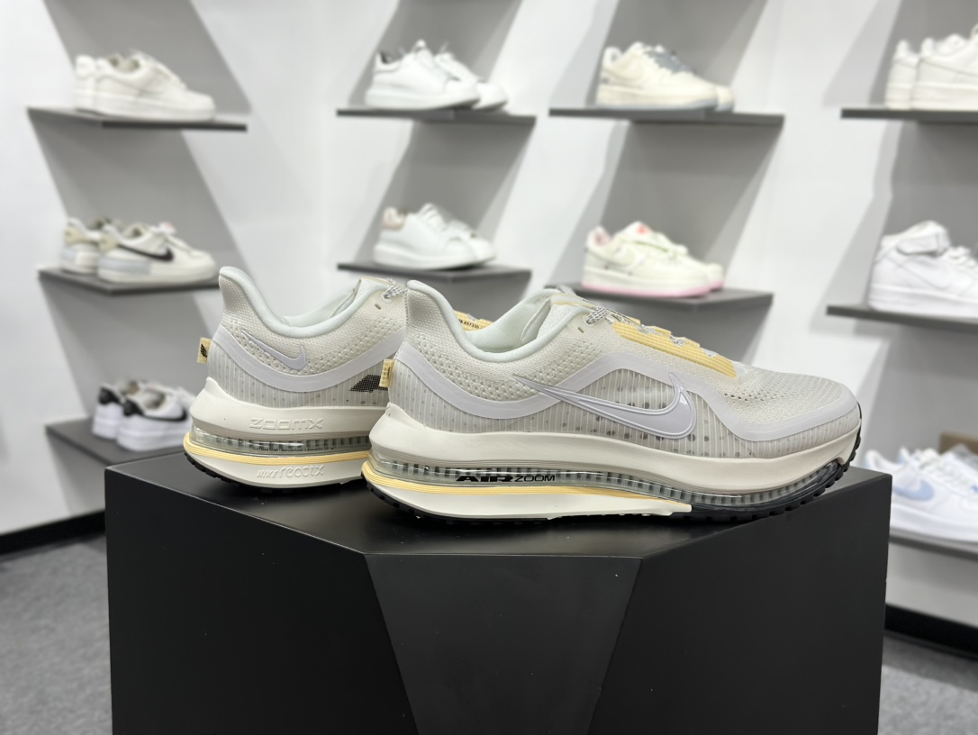 260 Nike Air Zoom Pegasus Premium 耐克 新款气垫缓震休闲跑步鞋 HQ2593-104