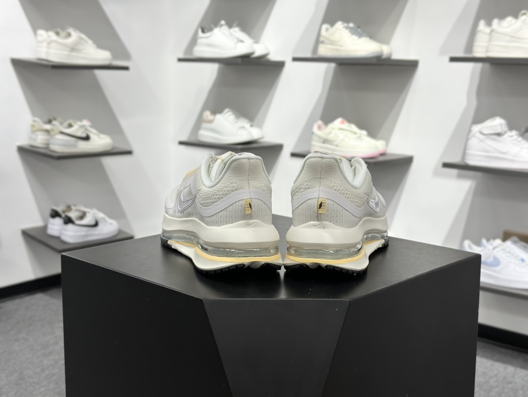 260 Nike Air Zoom Pegasus Premium 耐克 新款气垫缓震休闲跑步鞋 HQ2593-104