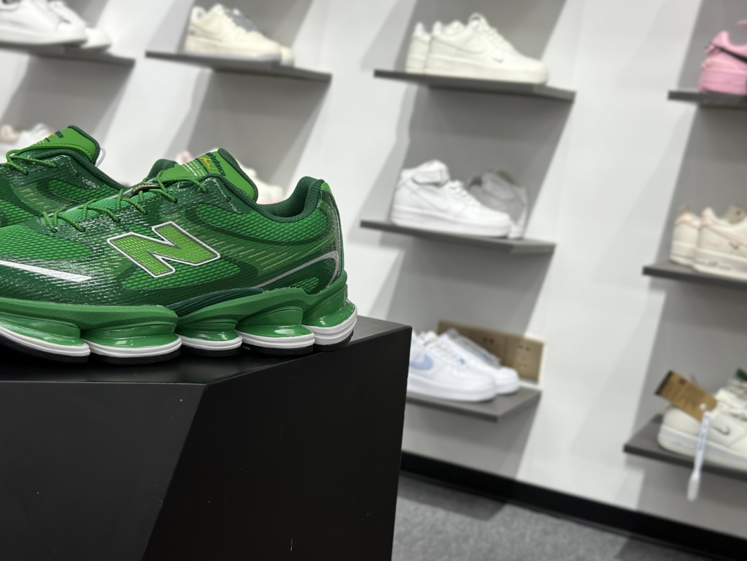 220 全新C版舒适脚感，成为2025年复古潮流爱好的推荐单品 U2000ME