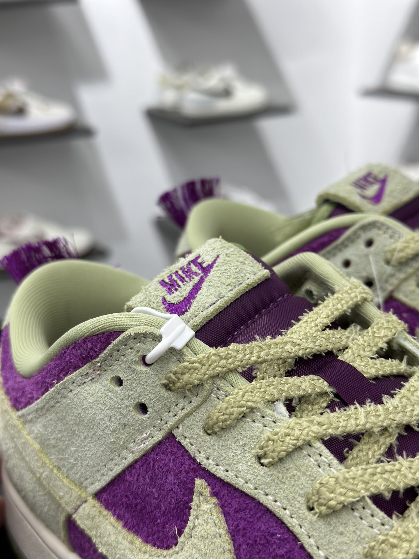 200 NIKE SB Dunk Low 绿紫 IB2990-500