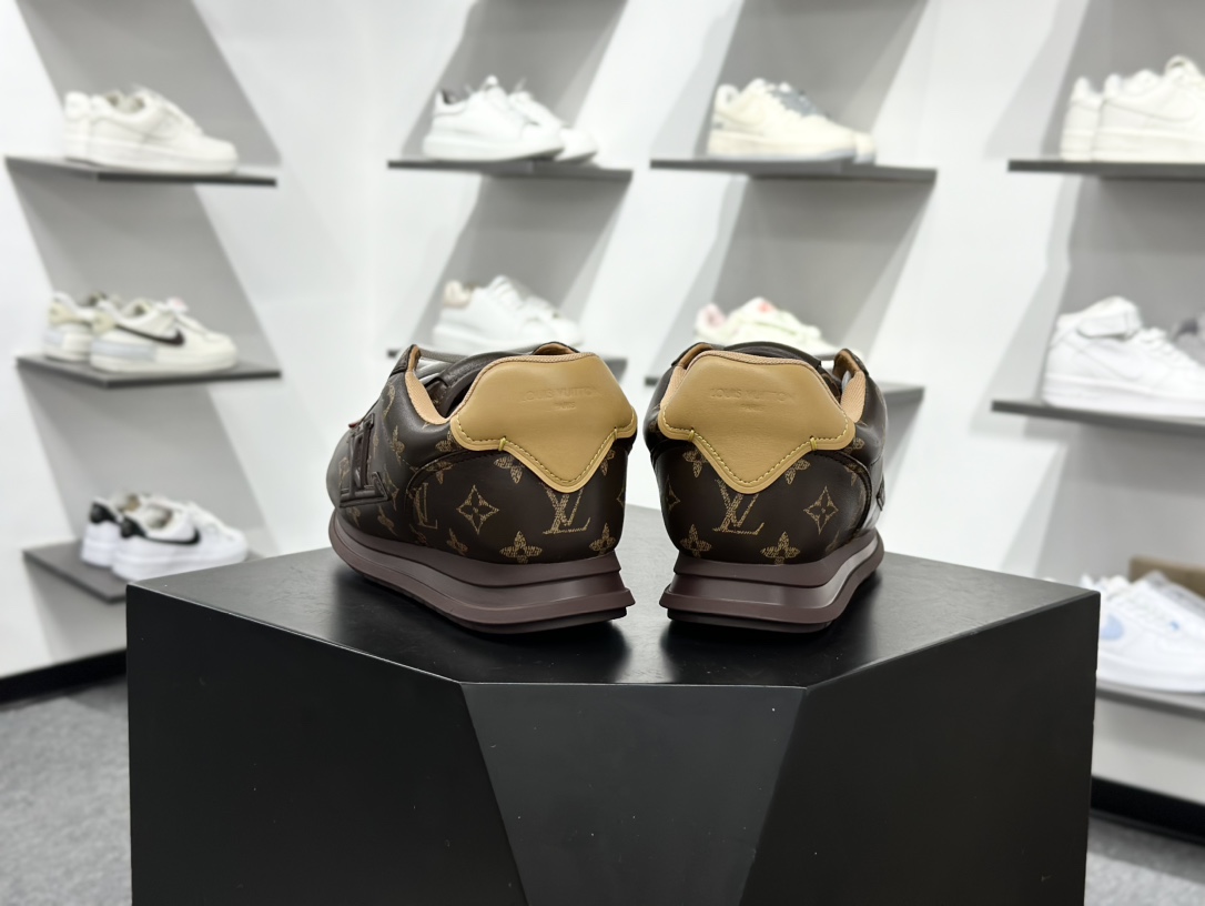 420 LouisVuittonLVxNigo联款ButtersoftFW25最新款阿甘休闲运动面包鞋