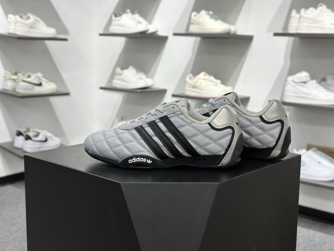 240 阿迪赛车鞋限定复古芭蕾风 超级有光泽感的银灰色赛车鞋