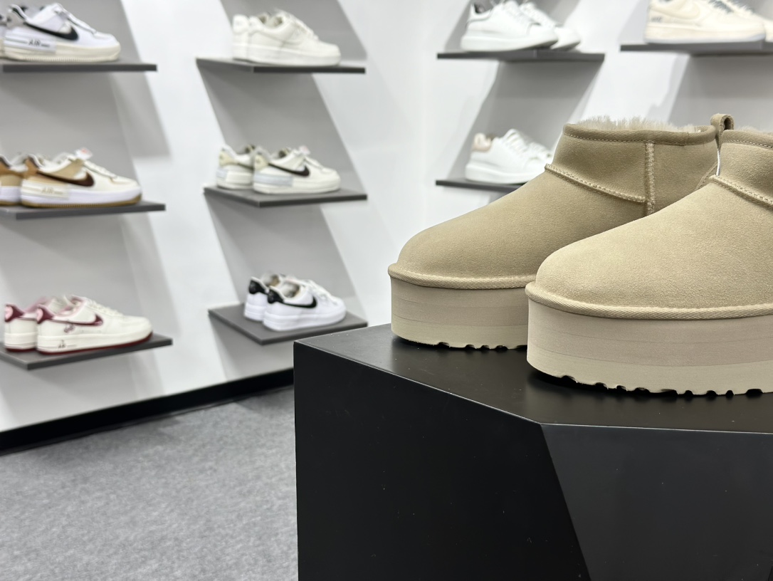 260 UGG 沙色 Mini厚底短筒5cm 小红书爆款 广州外贸大厂生产 鞋头到鞋垫真羊皮毛一体