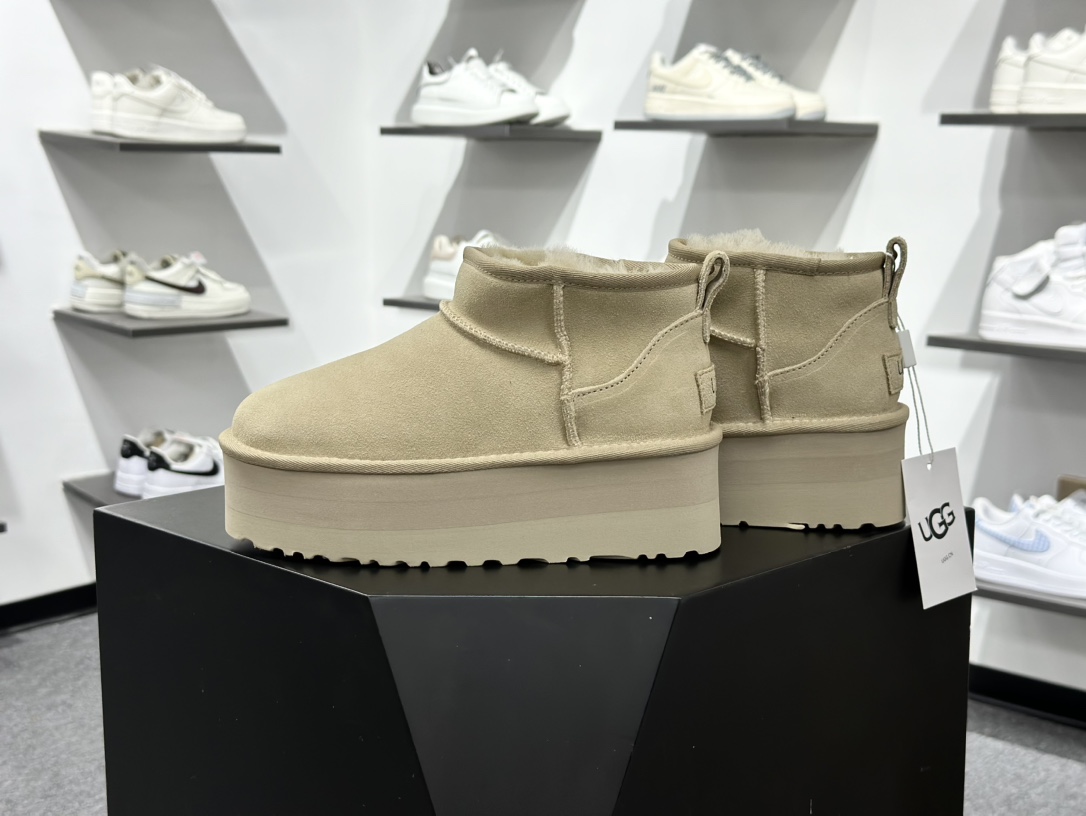 260 UGG 沙色 Mini厚底短筒5cm 小红书爆款 广州外贸大厂生产 鞋头到鞋垫真羊皮毛一体
