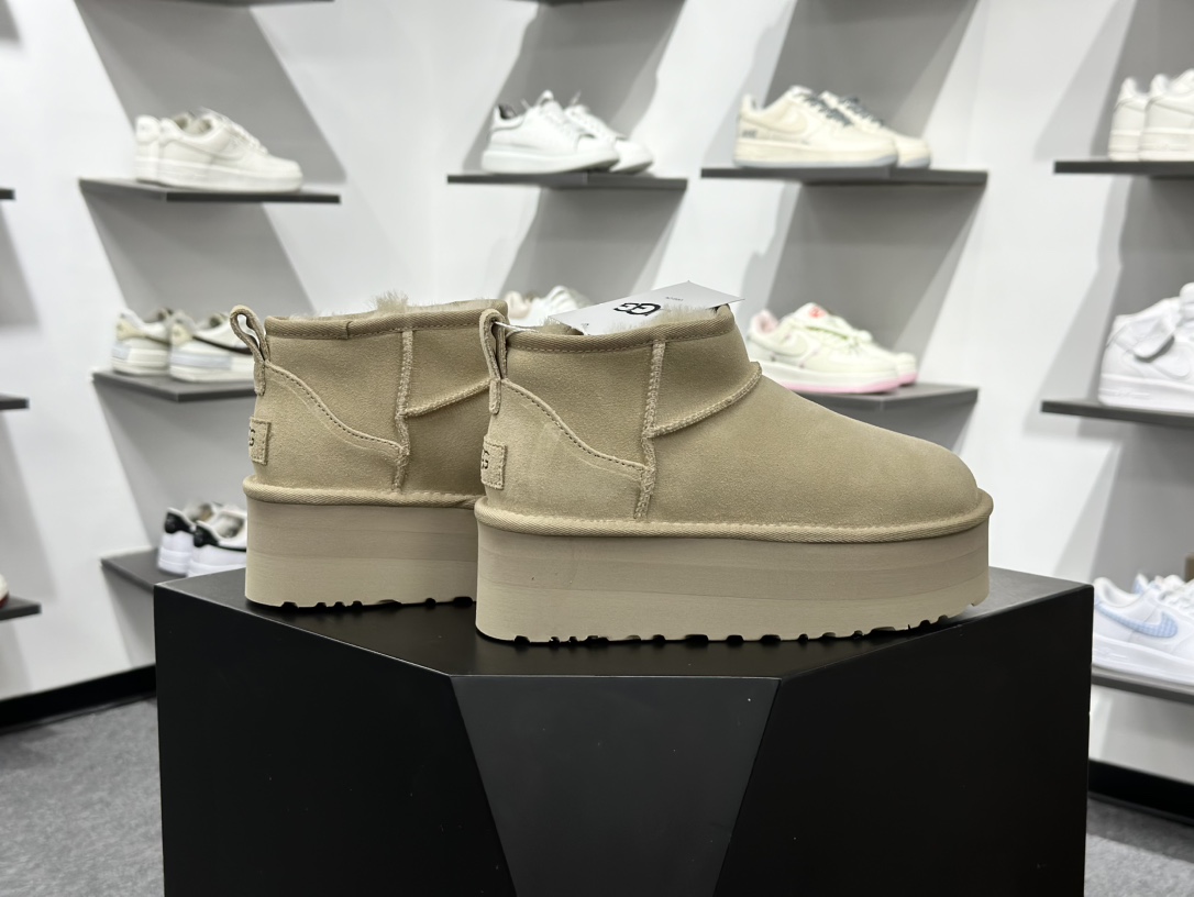 260 UGG 沙色 Mini厚底短筒5cm 小红书爆款 广州外贸大厂生产 鞋头到鞋垫真羊皮毛一体