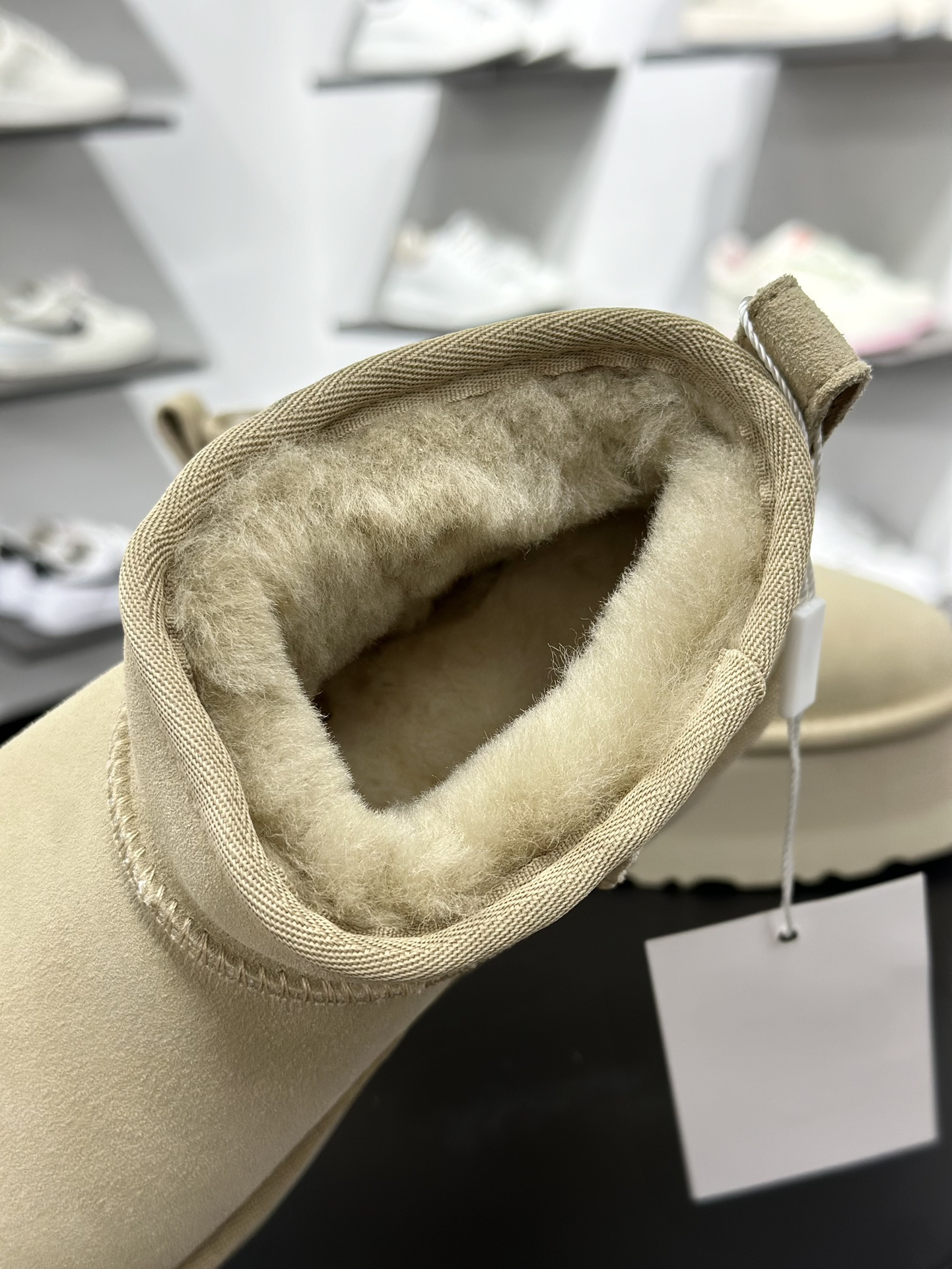 260 UGG 沙色 Mini厚底短筒5cm 小红书爆款 广州外贸大厂生产 鞋头到鞋垫真羊皮毛一体