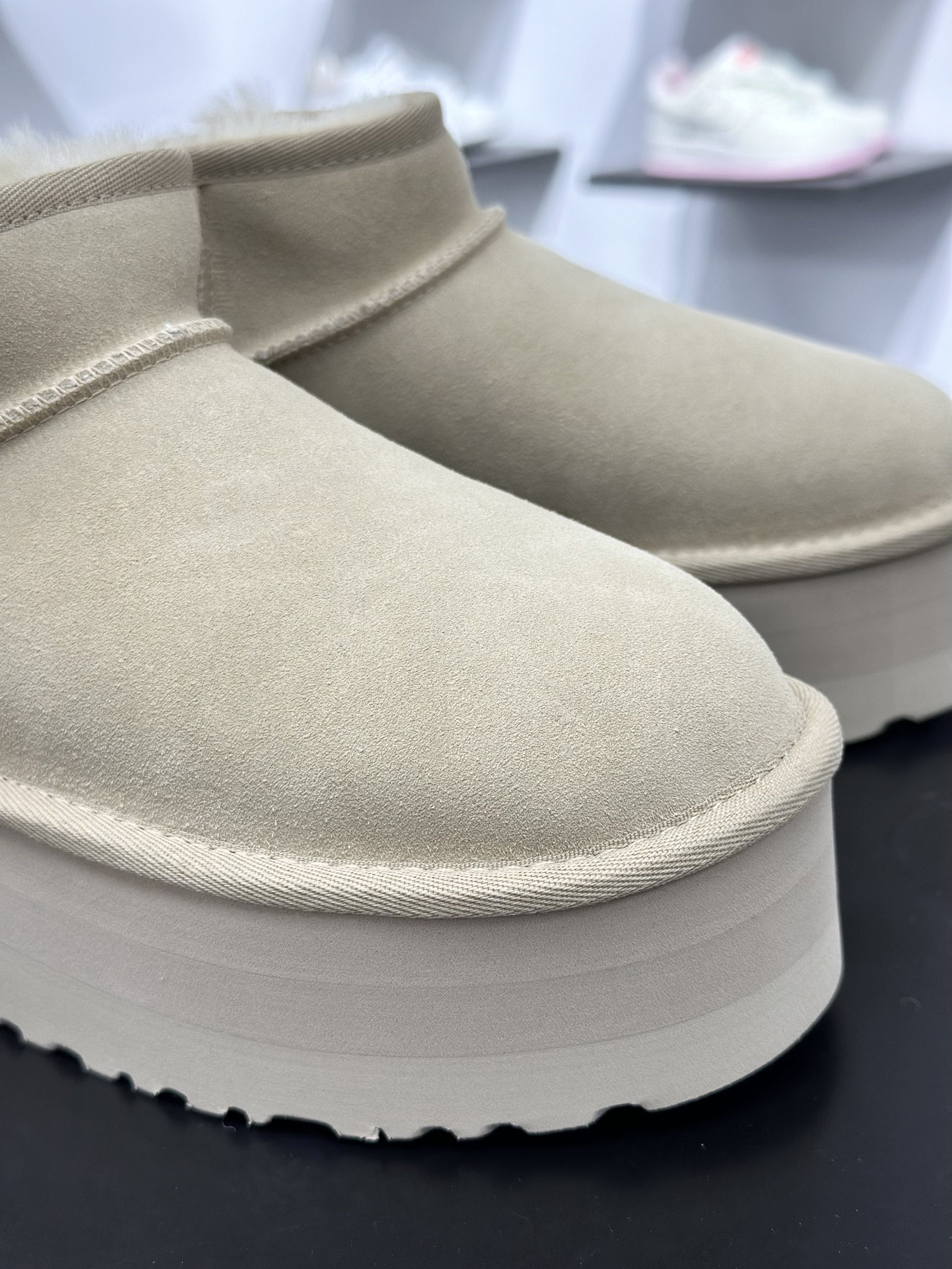260 UGG 沙色 Mini厚底短筒5cm 小红书爆款 广州外贸大厂生产 鞋头到鞋垫真羊皮毛一体