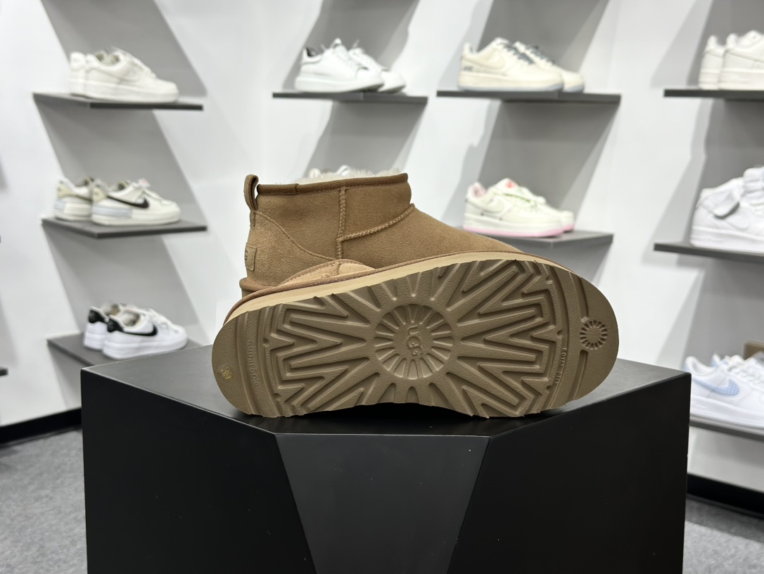 260 UGG 栗色 Mini厚底短筒5cm 小红书爆款 广州外贸大厂生产 鞋头到鞋垫真羊皮毛一体