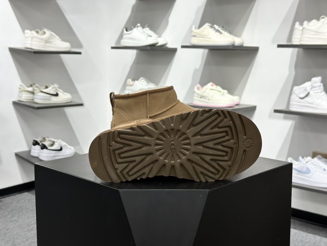 260 UGG 栗色 Mini厚底短筒3cm 小红书爆款 广州外贸大厂生产 鞋头到鞋垫真羊皮毛一体