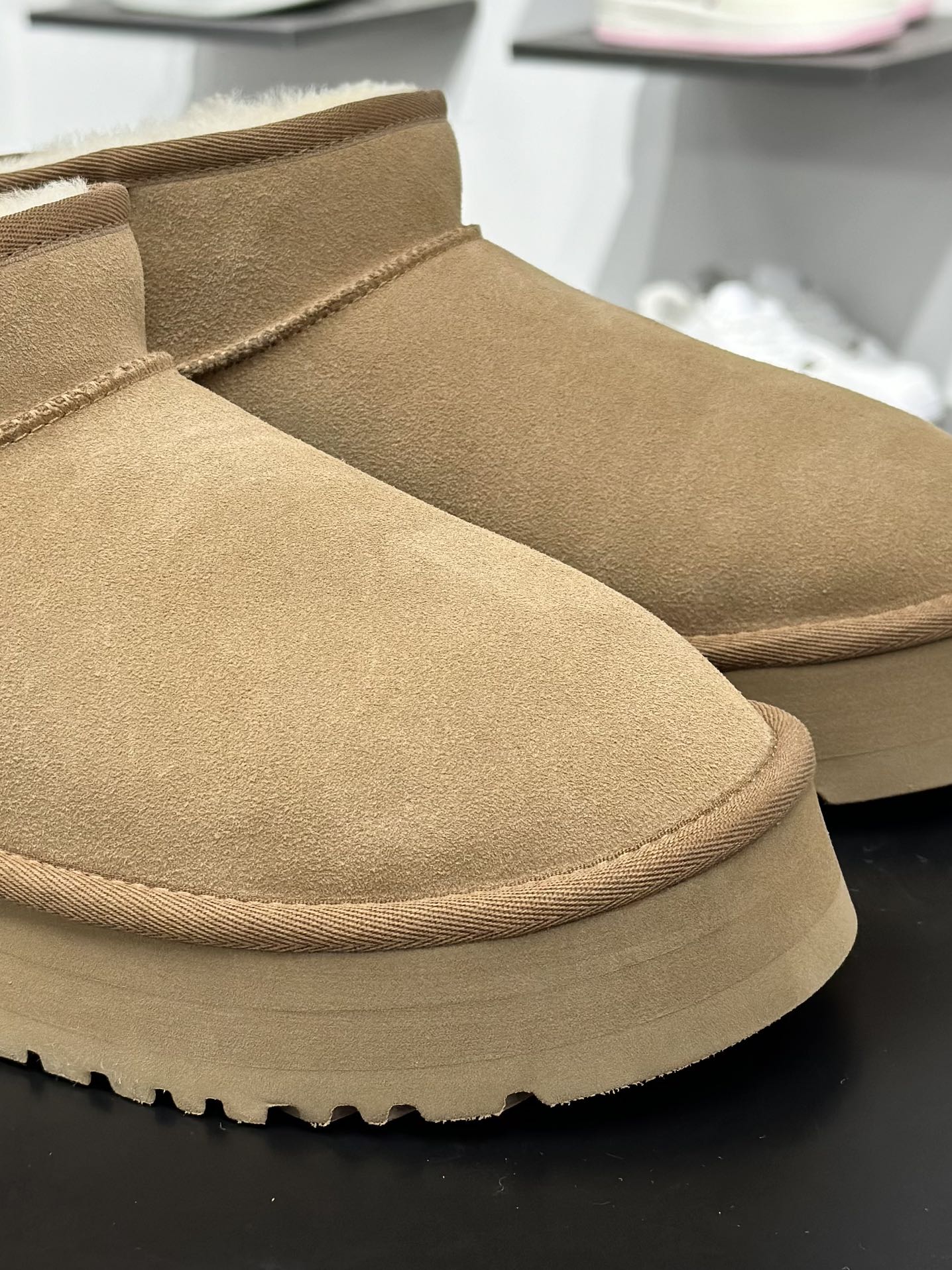 260 UGG 栗色 Mini厚底短筒3cm 小红书爆款 广州外贸大厂生产 鞋头到鞋垫真羊皮毛一体