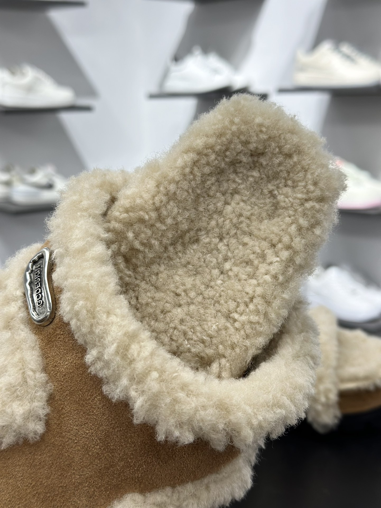 220 GG-CC GG-CC Chunky Low 厚底增高运动老爹鞋 G25Y9084B