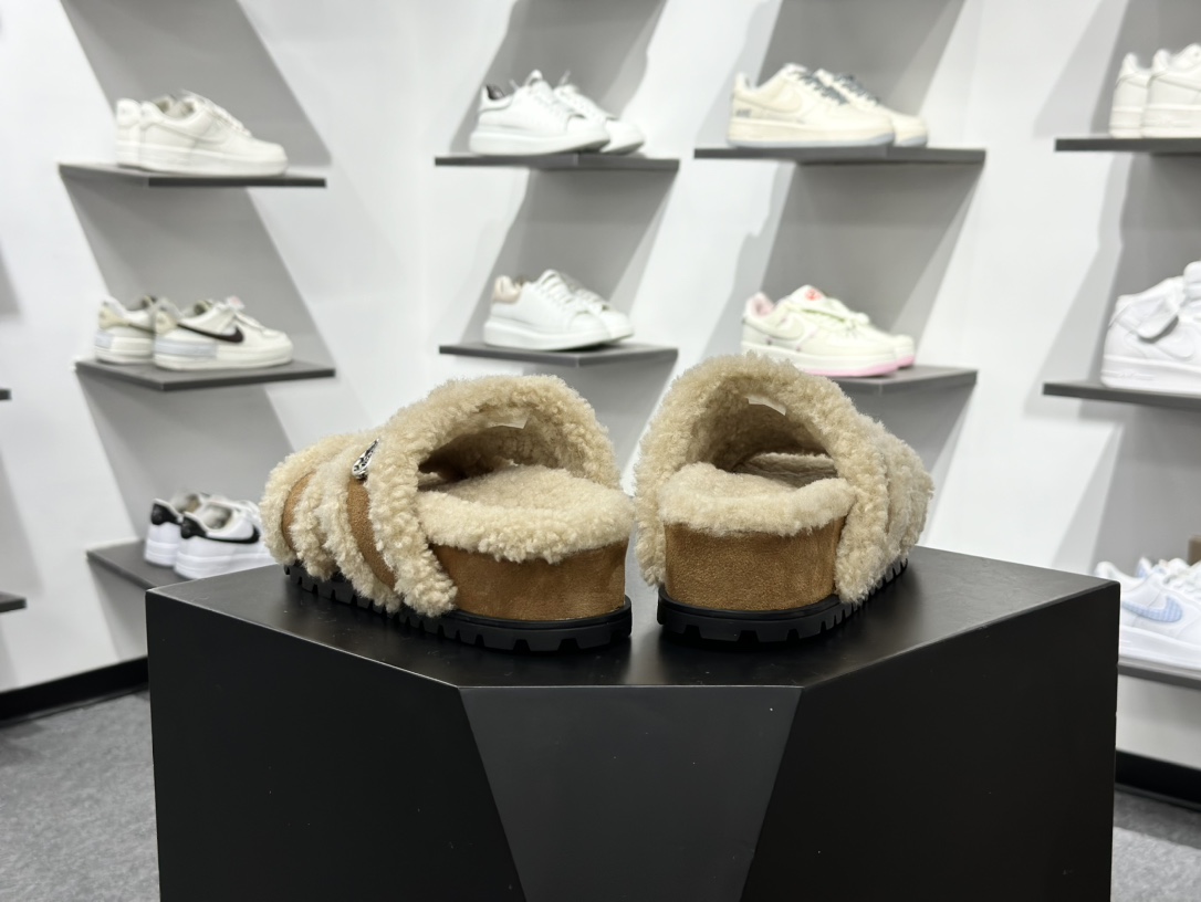 220 GG-CC GG-CC Chunky Low 厚底增高运动老爹鞋 G25Y9084B