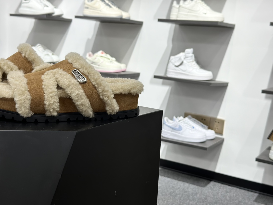 220 GG-CC GG-CC Chunky Low 厚底增高运动老爹鞋 G25Y9084B