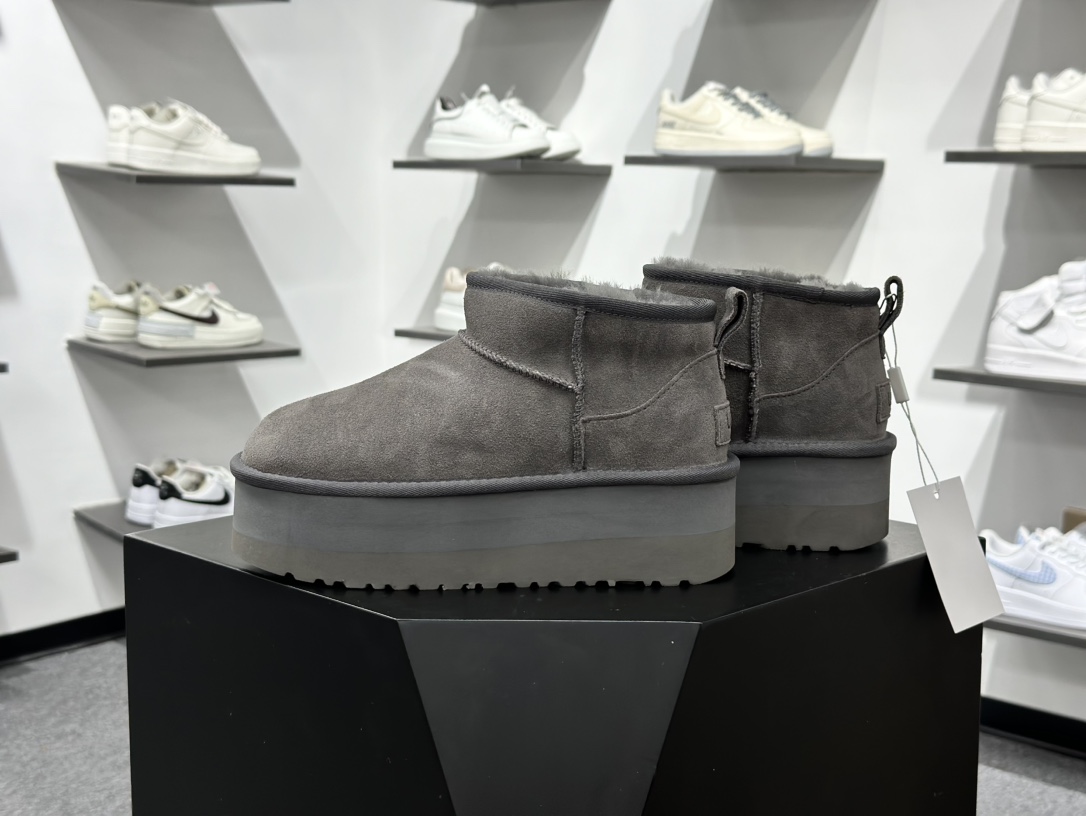 260 UGG 灰色 Mini厚底短筒5cm 小红书爆款 广州外贸大厂生产 鞋头到鞋垫真羊皮毛一体 独立外盒包装
