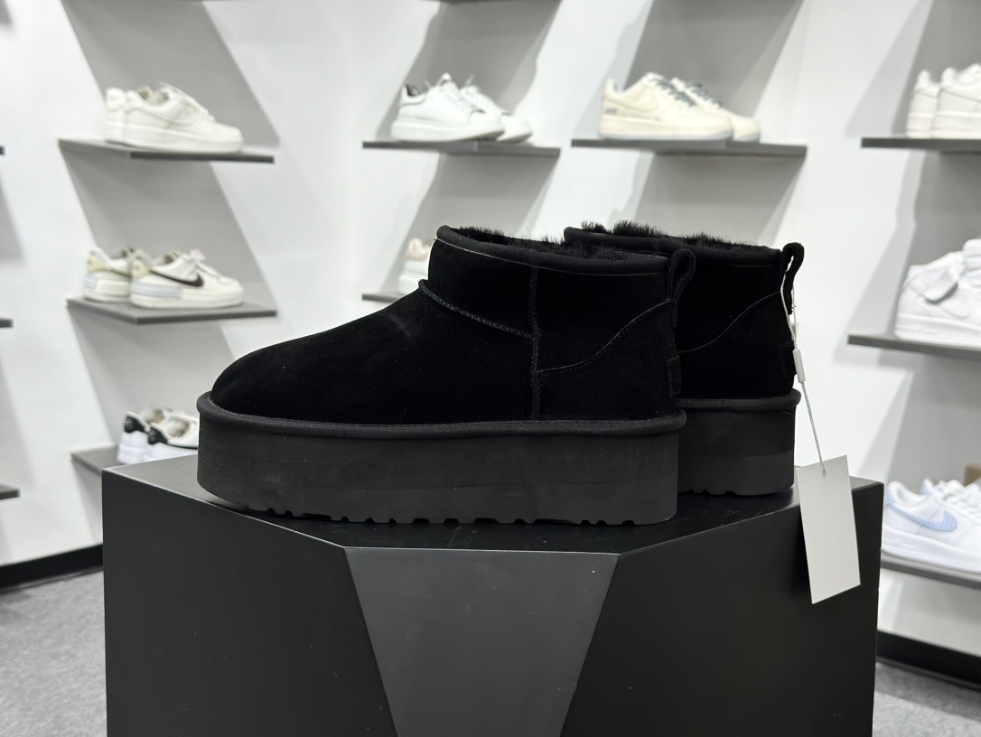 260 UGG 黑色 Mini厚底短筒5cm 小红书爆款 广州外贸大厂生产 鞋头到鞋垫真羊皮毛一体