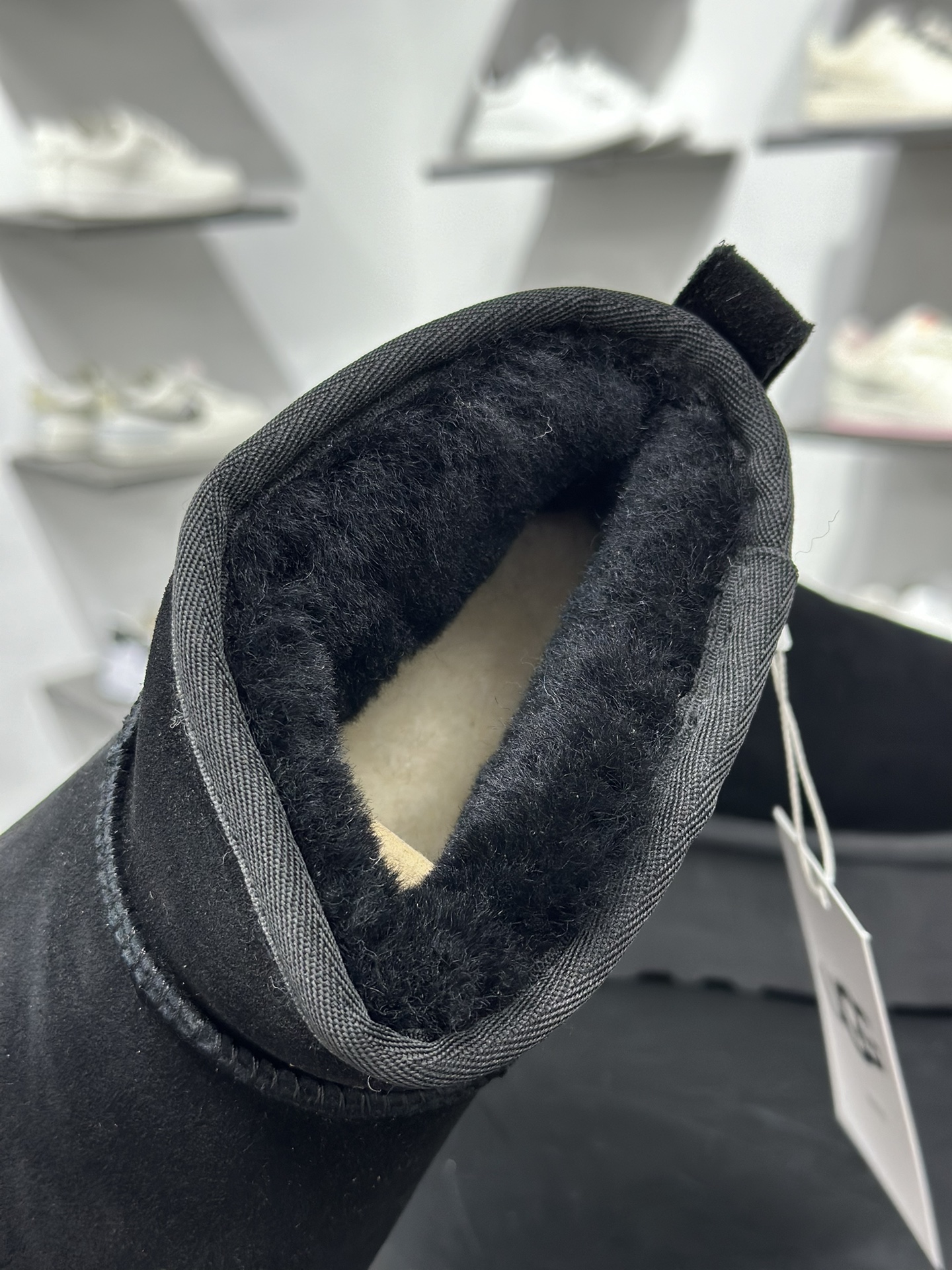 260 UGG 黑色 Mini厚底短筒5cm 小红书爆款 广州外贸大厂生产 鞋头到鞋垫真羊皮毛一体