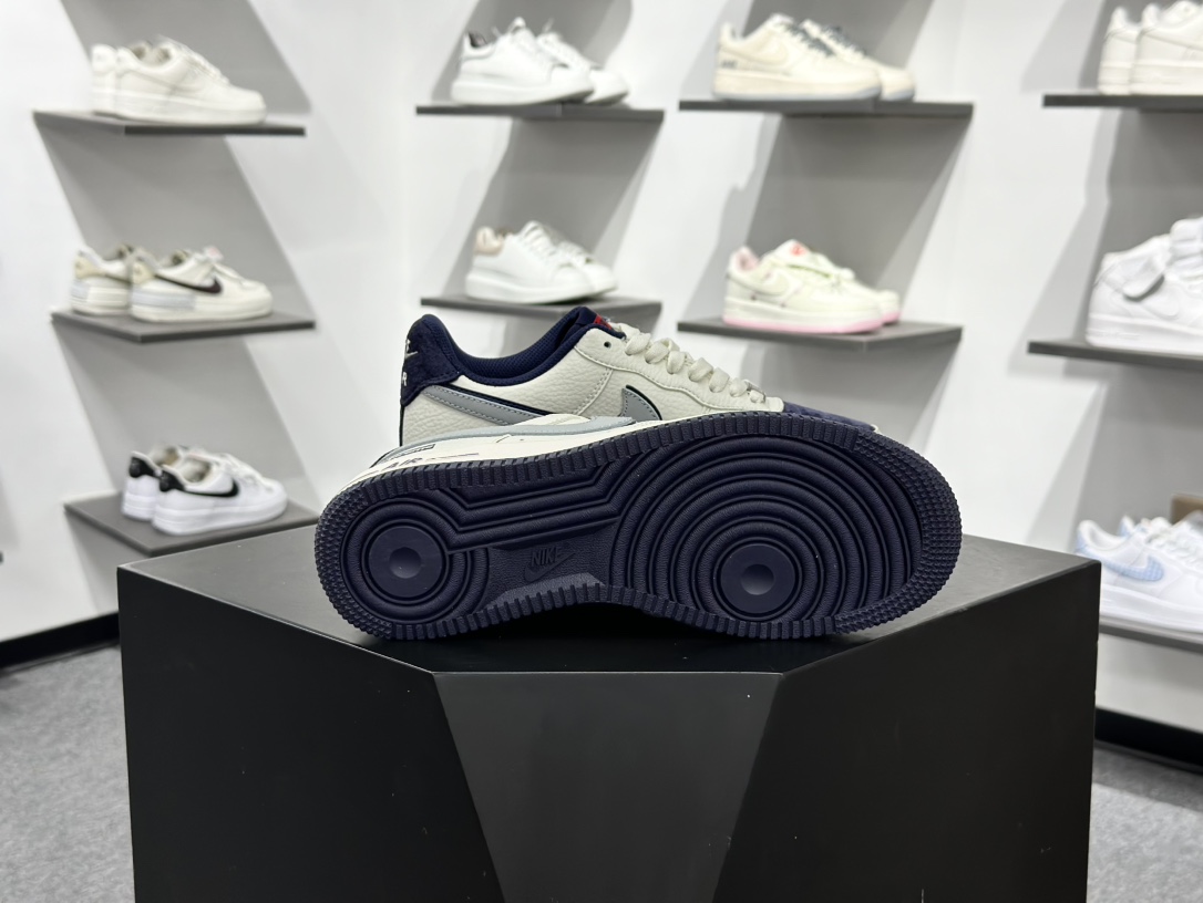 260 Nike Air Force 1 Low 07 x GIVENCHY 灰白小勾 KX2532-505