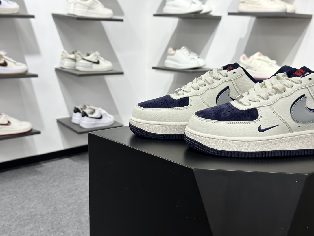 260 Nike Air Force 1 Low 07 x GIVENCHY 灰白小勾 KX2532-505