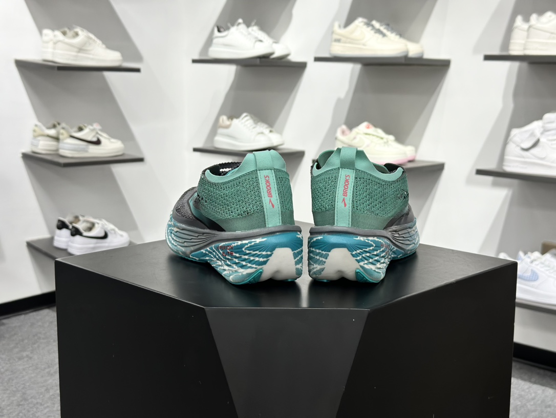 200 Brooks 布鲁克斯 Hyperion Elite 4 PB 超弹轻盈跑步鞋 低帮透气缓震支撑休闲运动慢跑鞋 100053 1D 136