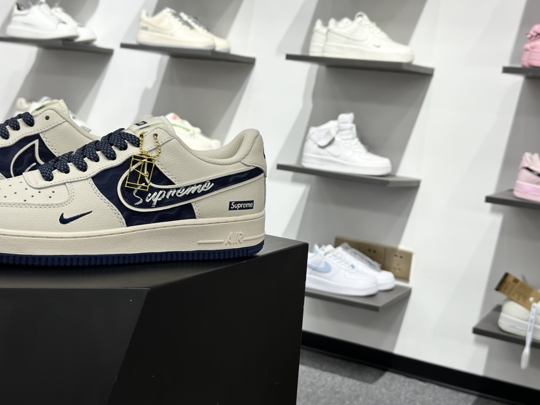 260 Nike Air Force 1 Low Supreme联名 XY2025-001