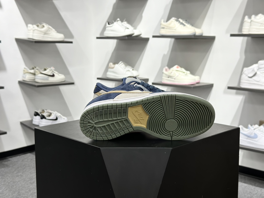 Nike Dunk SB “Polar Fog” 绒面革 蓝白 HF3063-002-莆田鞋,莆田鞋货源,高仿鞋,高仿鞋货源,安福档口,莆田高仿鞋,莆田鞋批发,高仿鞋批发,莆田高仿运动鞋,高仿运动鞋,莆田运动鞋 Nike Dunk SB “Polar Fog” 绒面革 蓝白 HF3063-002