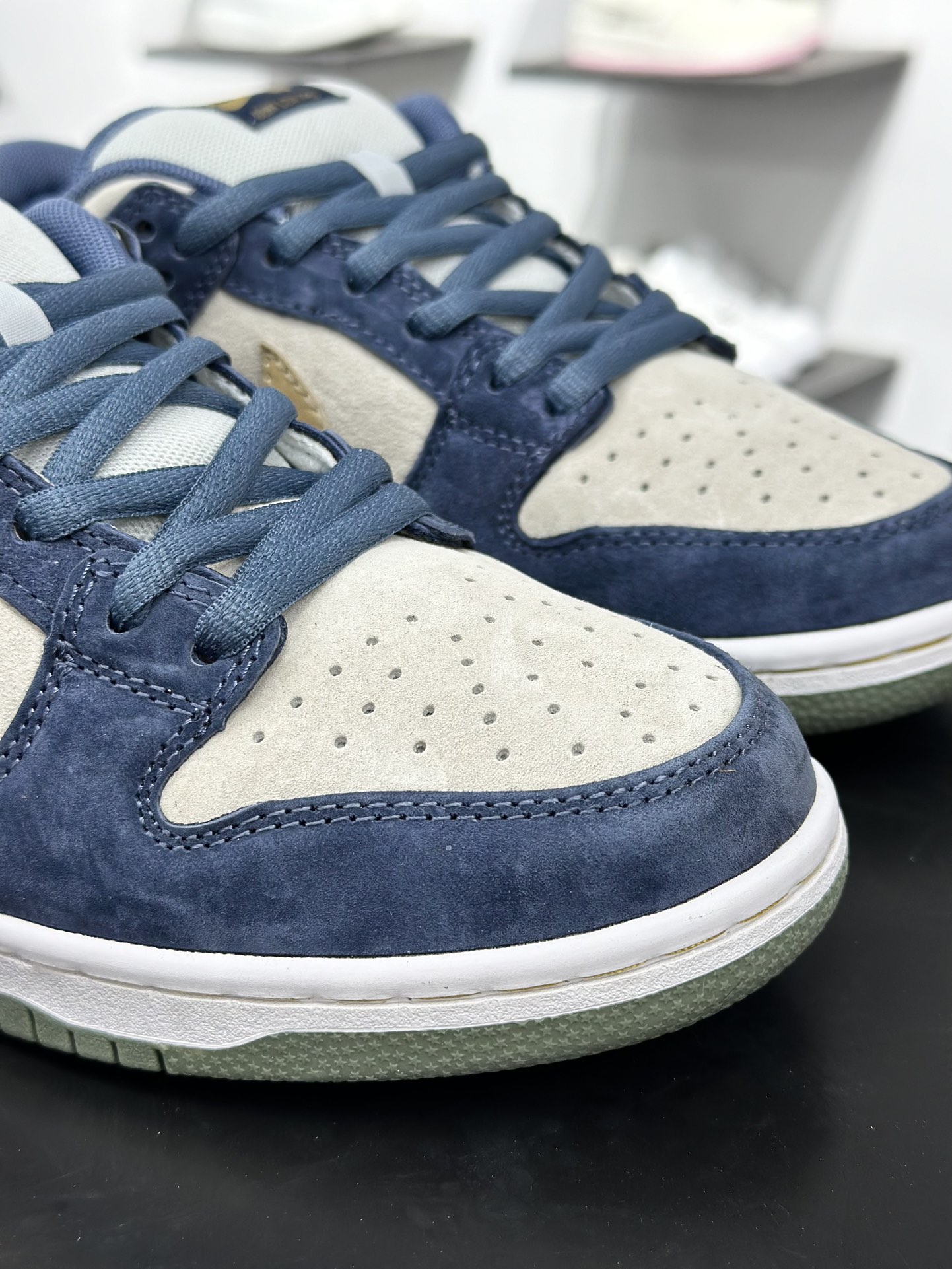 Nike Dunk SB “Polar Fog” 绒面革 蓝白 HF3063-002-莆田鞋,莆田鞋货源,高仿鞋,高仿鞋货源,安福档口,莆田高仿鞋,莆田鞋批发,高仿鞋批发,莆田高仿运动鞋,高仿运动鞋,莆田运动鞋 Nike Dunk SB “Polar Fog” 绒面革 蓝白 HF3063-002