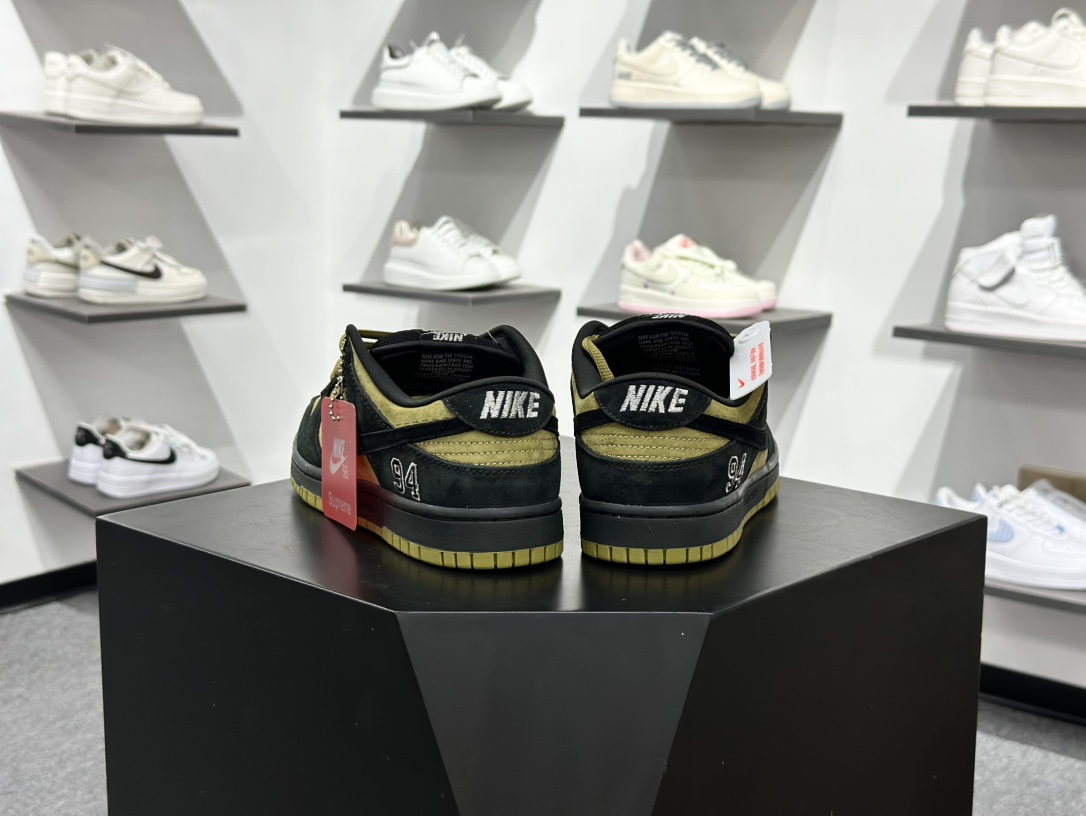 220 Nike Dunk Low Retro ‘联名黑棕’ HQ8487-300