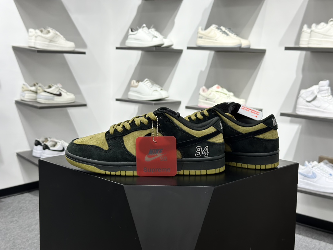 220 Nike Dunk Low Retro ‘联名黑棕’ HQ8487-300