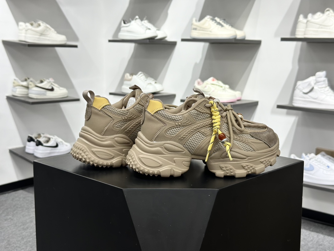 新晋潮流鞋靴品牌GGCC秋冬新款 张艺凡同款 GG-CC 2025 珠串 8cm厚底增高 千禧风复古未来老爹鞋 G25X8691