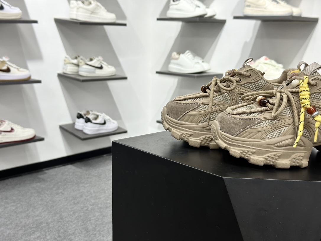 新晋潮流鞋靴品牌GGCC秋冬新款 张艺凡同款 GG-CC 2025 珠串 8cm厚底增高 千禧风复古未来老爹鞋 G25X8691