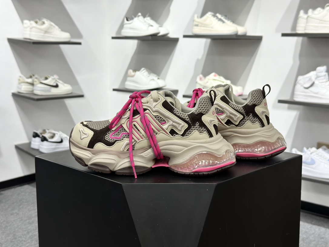 张艺凡同款GGCC反叛星球2025秋季新款做旧老爹鞋女厚底休闲鞋