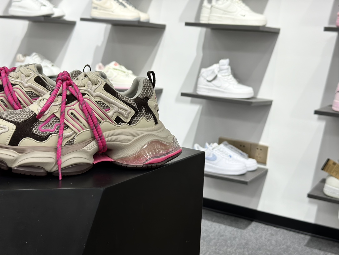 张艺凡同款GGCC反叛星球2025秋季新款做旧老爹鞋女厚底休闲鞋