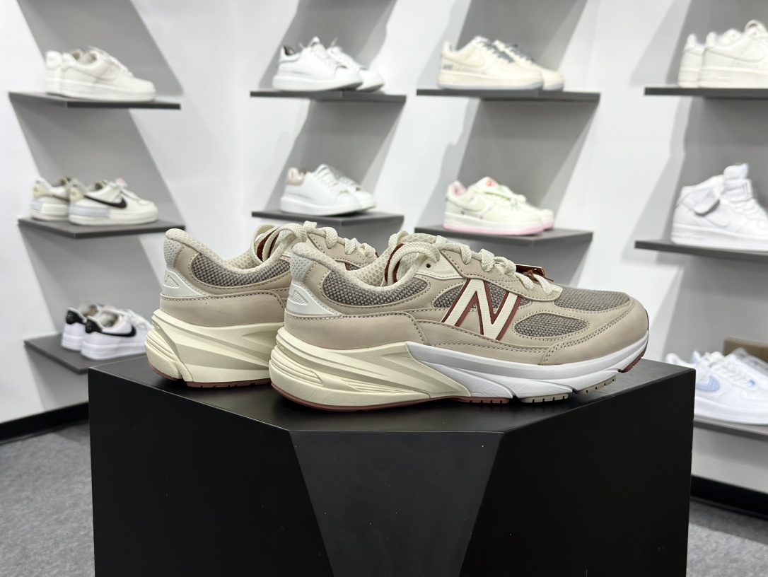 Loro Piana x New Balance 990系列 新百伦NB990V6 第六代总统复古慢跑鞋 联名灰酒红 U990LO6 Loro Piana x New Balance 990系列 新百伦NB990V6 第六代总统复古慢跑鞋 联名灰酒红 U990LO6