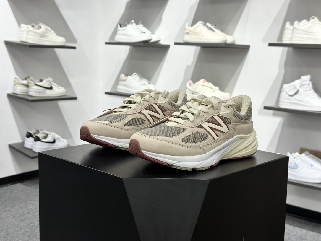 Loro Piana x New Balance 990系列 新百伦NB990V6 第六代总统复古慢跑鞋 联名灰酒红 U990LO6 Loro Piana x New Balance 990系列 新百伦NB990V6 第六代总统复古慢跑鞋 联名灰酒红 U990LO6