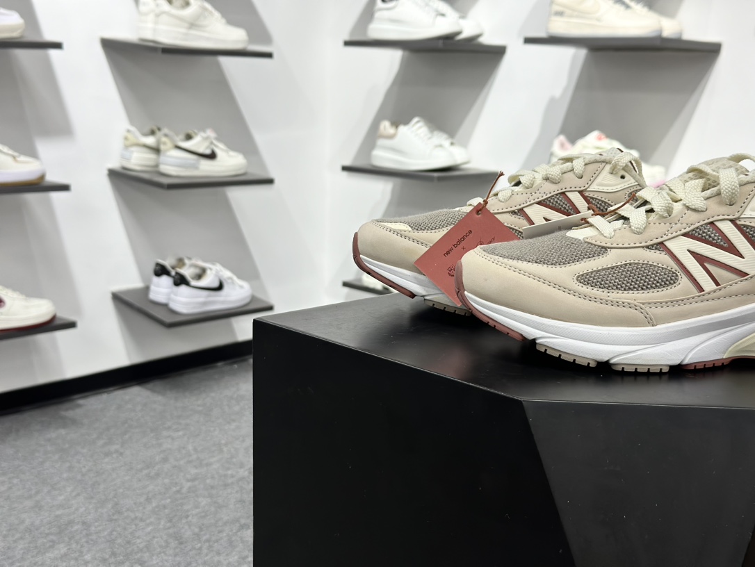 Loro Piana x New Balance 990系列 新百伦NB990V6 第六代总统复古慢跑鞋 联名灰酒红 U990LO6 Loro Piana x New Balance 990系列 新百伦NB990V6 第六代总统复古慢跑鞋 联名灰酒红 U990LO6