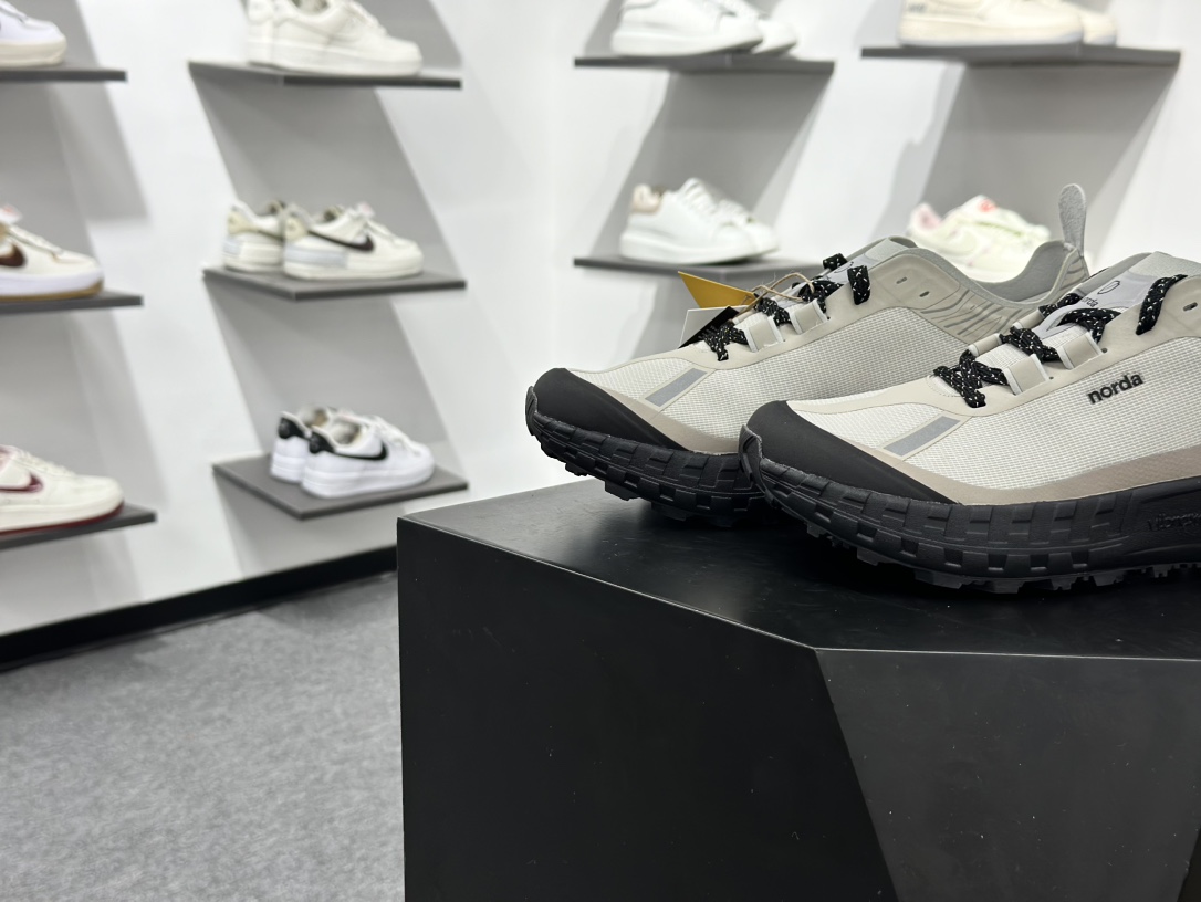 NORDA 001 G+ 轻便户外运动鞋 惊喜不断 两大王牌合作款休闲跑鞋