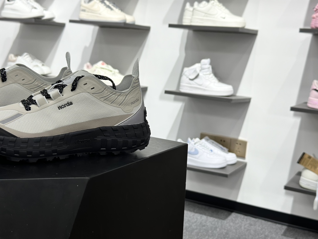 NORDA 001 G+ 轻便户外运动鞋 惊喜不断 两大王牌合作款休闲跑鞋